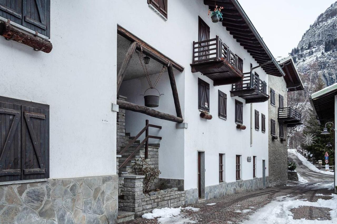 Hotel Hintown La Villette Courmayuer Courmayeur Exterior foto